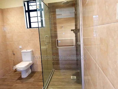 4bdrm House in Membley Estate for rent - Image 5