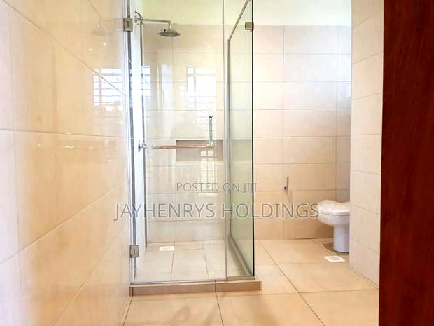 4bdrm House in Membley Estate for rent