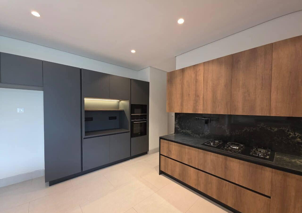 5-Bedroom Villa with Indoor Garden & Dual Kitchens - Westlands