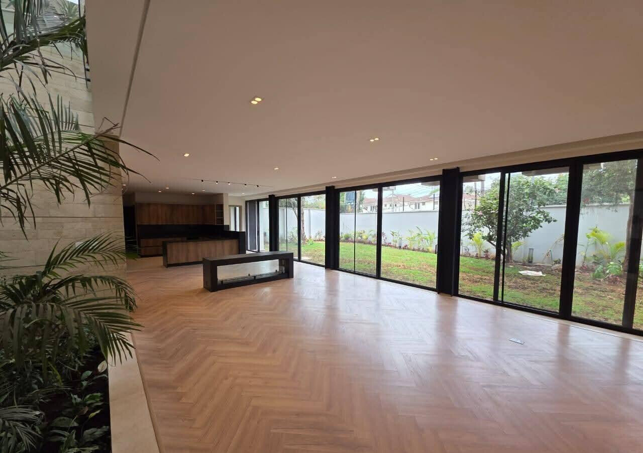 5-Bedroom Villa with Indoor Garden & Dual Kitchens - Westlands