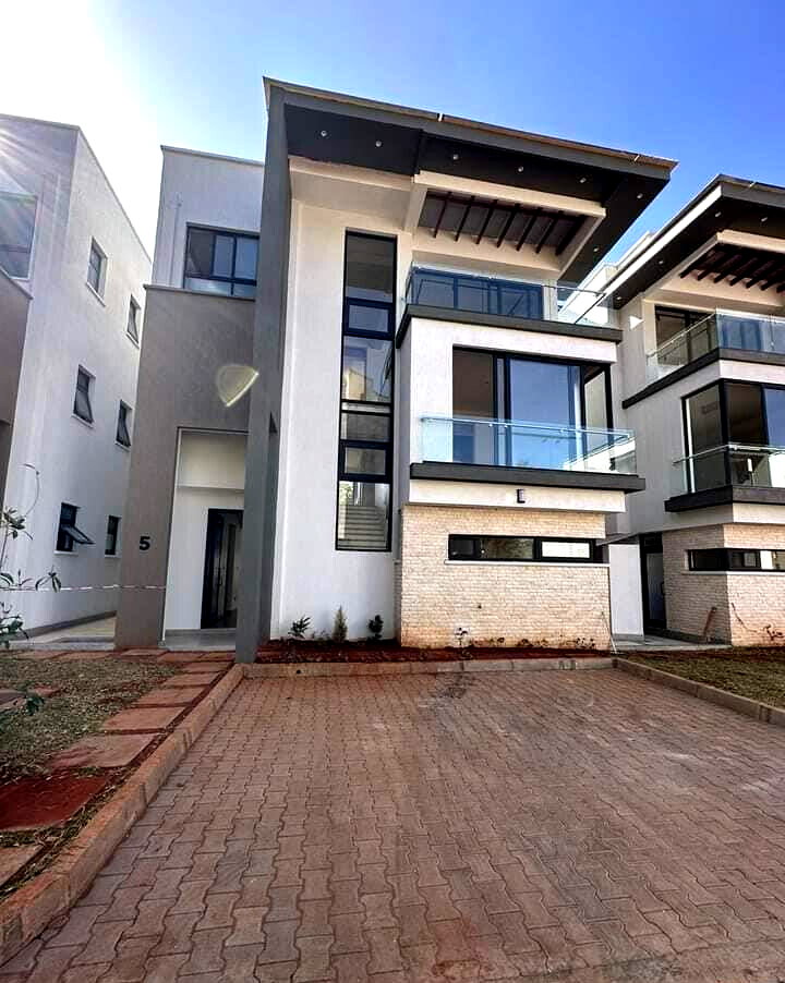 Modern 5-Ensuite Townhouse in Secure Lavington Gated Community