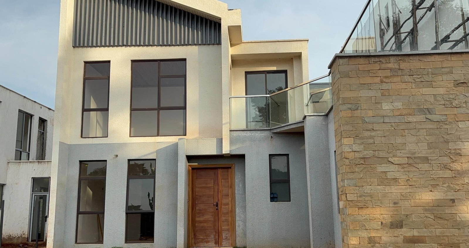 4BR Townhouse in Greenview Estate with Clubhouse & Pool - Runda