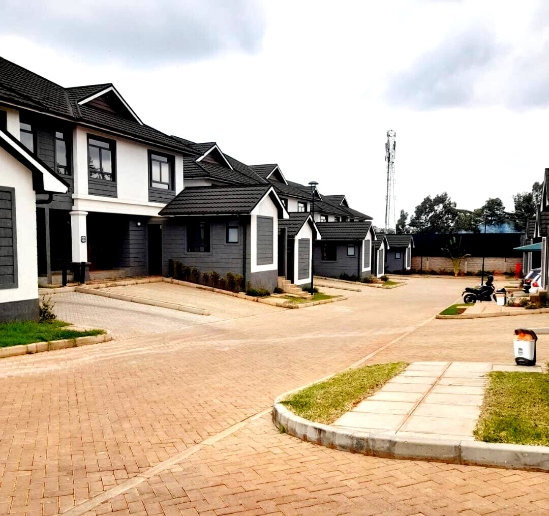 5BR All-Ensuite Townhouse with Clubhouse & Pool - Runda