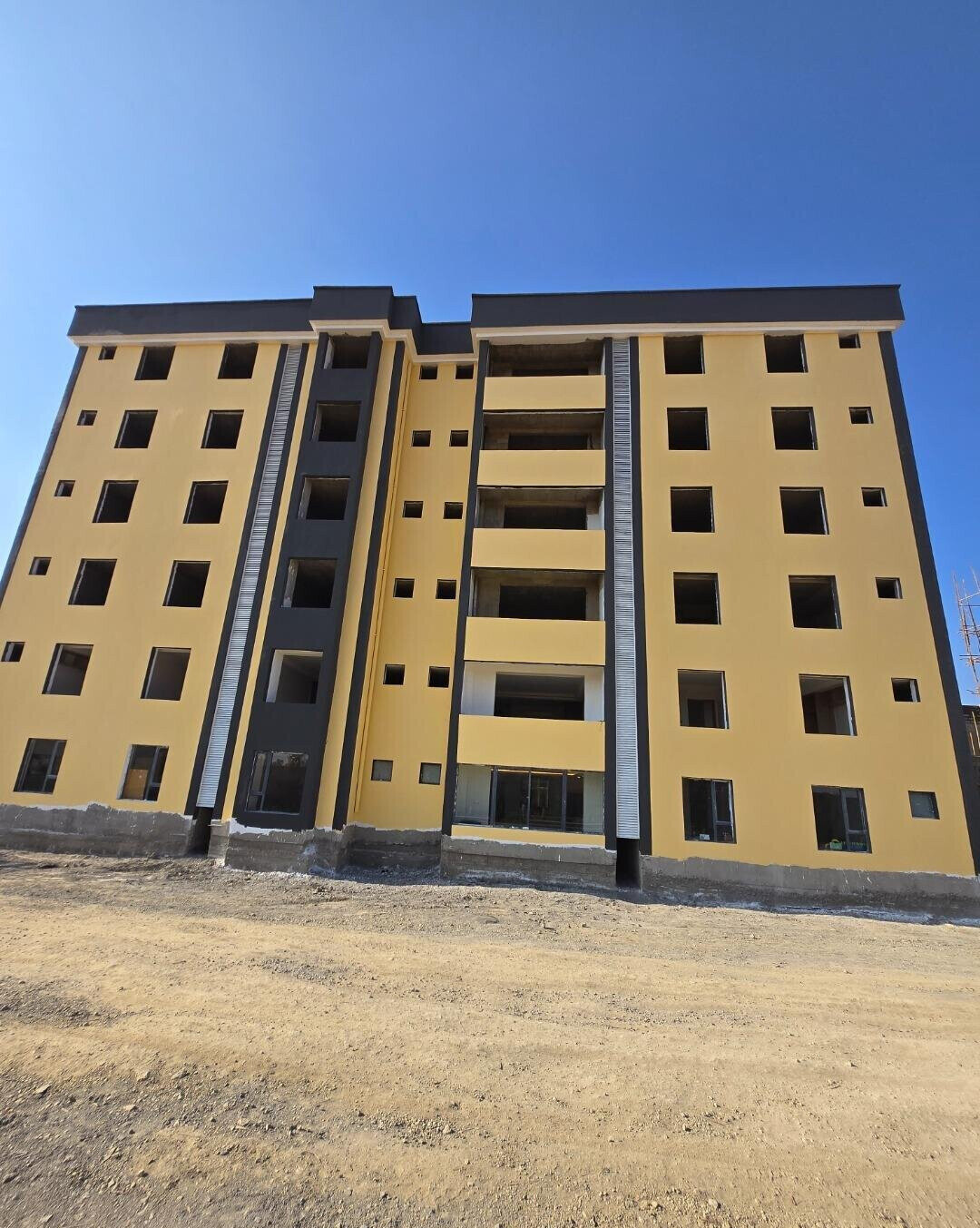 1BR in Terrian Park with Mall, Pool & Borehole Water - Kitengela