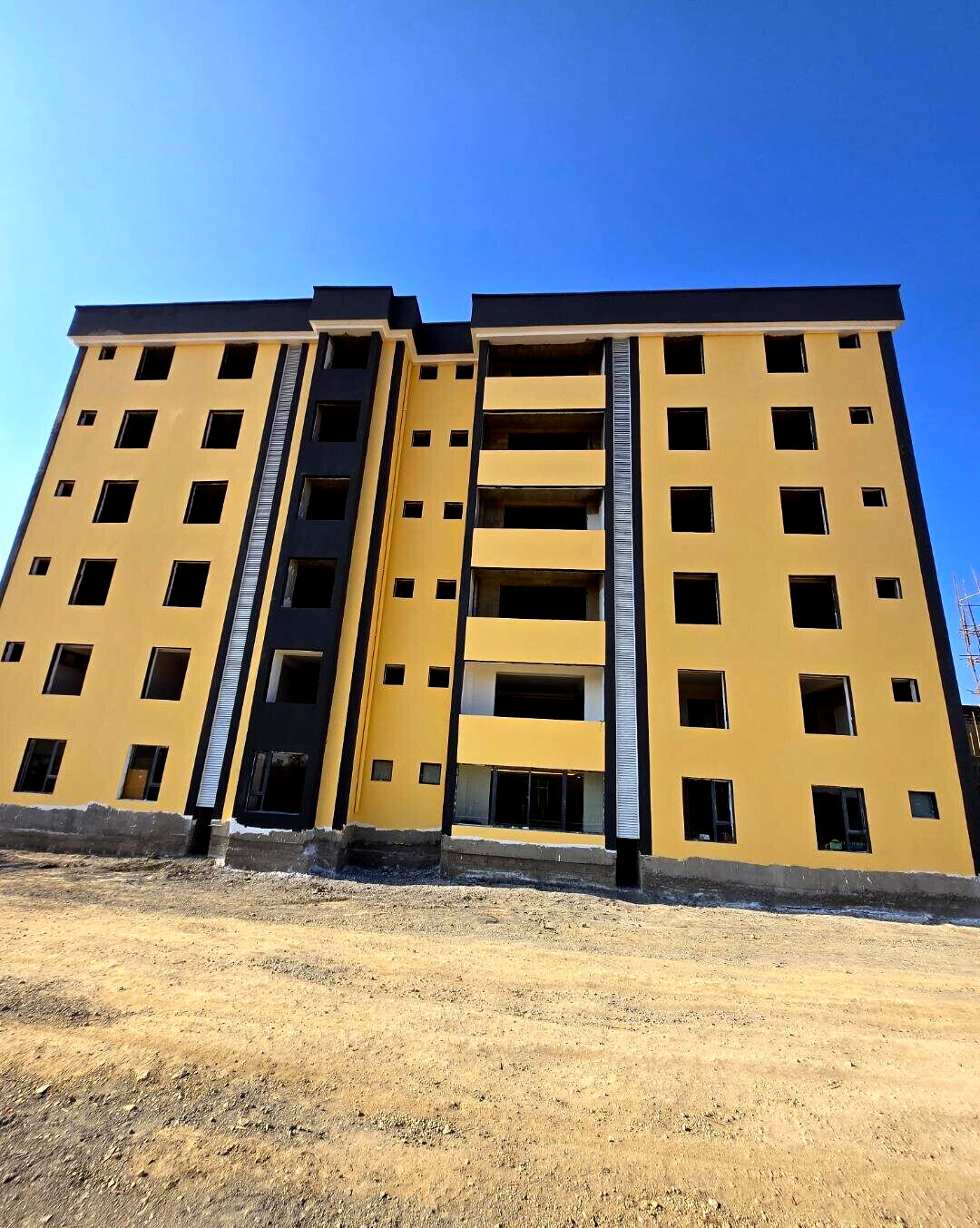 1BR in Terrian Park with Mall, Pool & Borehole Water - Kitengela