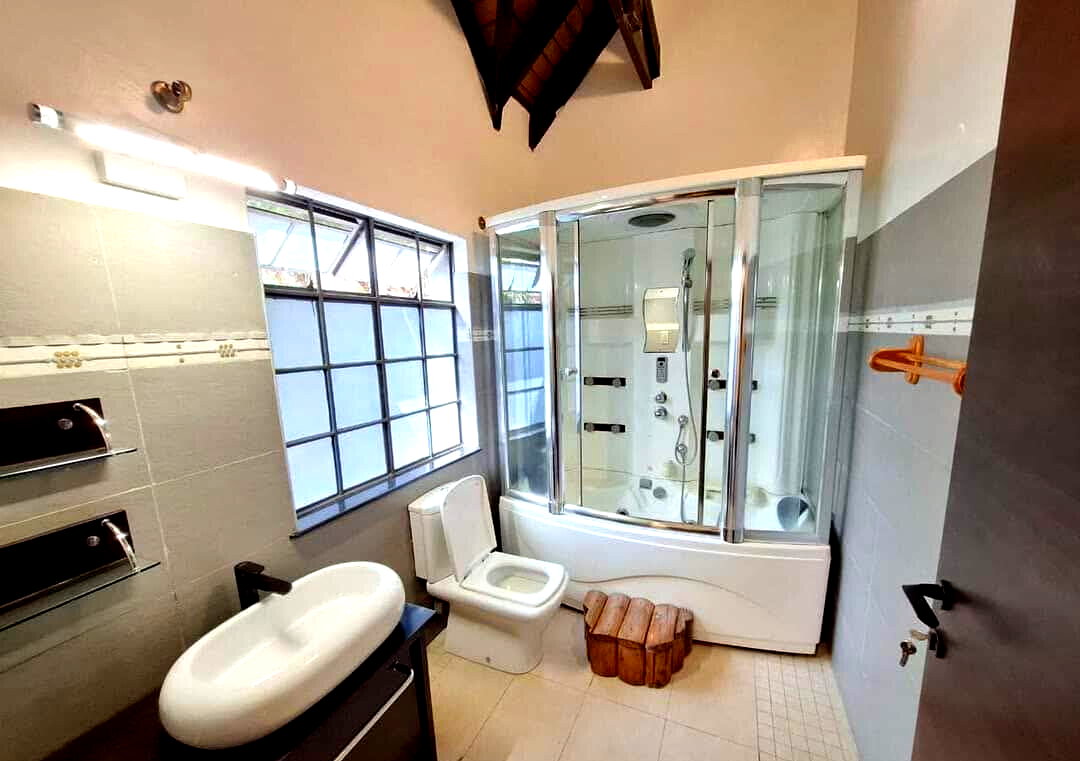 Newly Renovated 4BR All-Ensuite Villa with DSQ - Kileleshwa