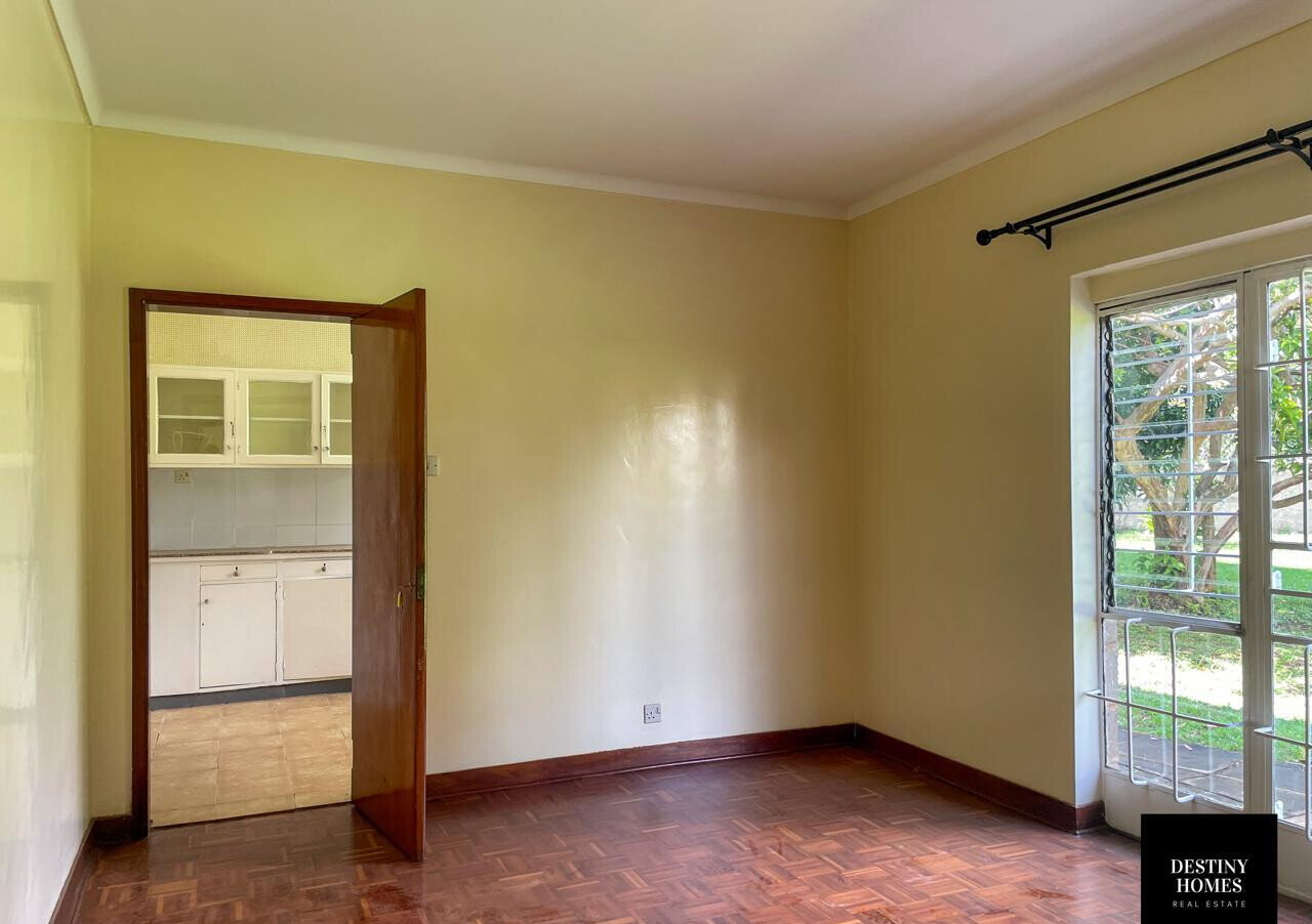 Diplomatic 5BR Home with Parking