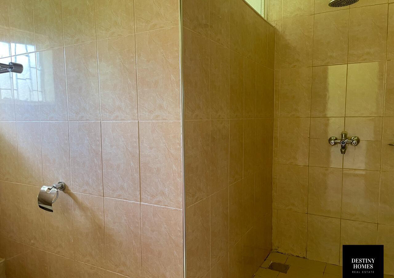 Diplomatic 5BR Home with Parking