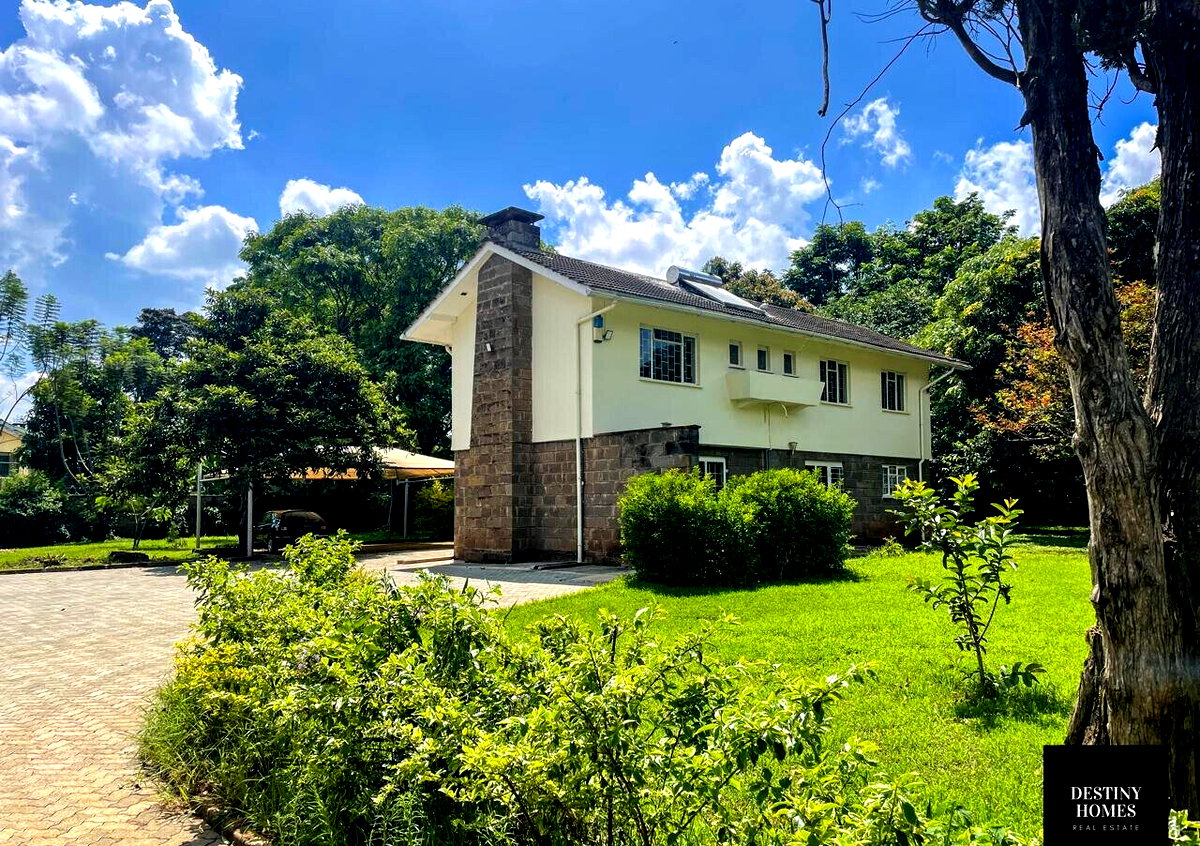 Diplomatic 5BR Home with Parking