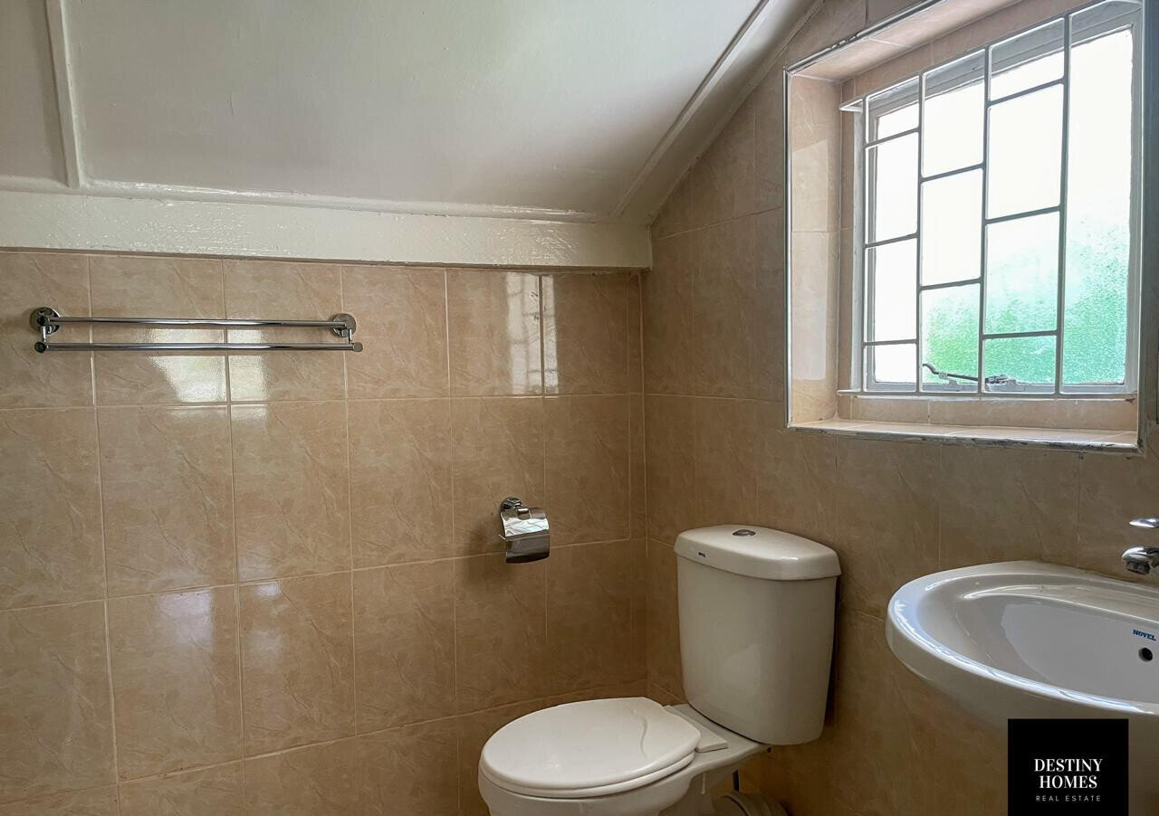 Diplomatic 5BR Home with Parking