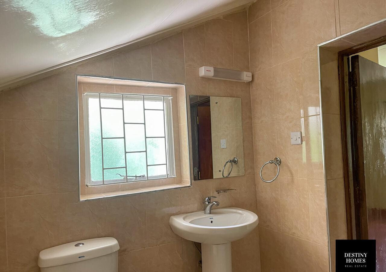 Diplomatic 5BR Home with Parking