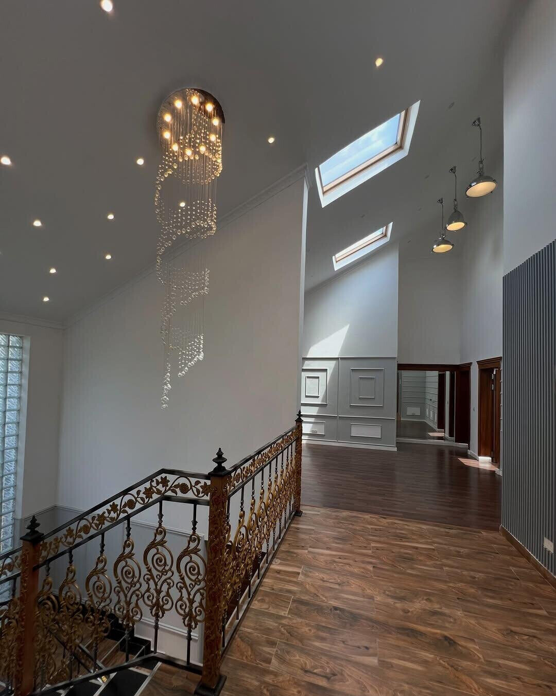 6BR Ambassadorial House with Parking