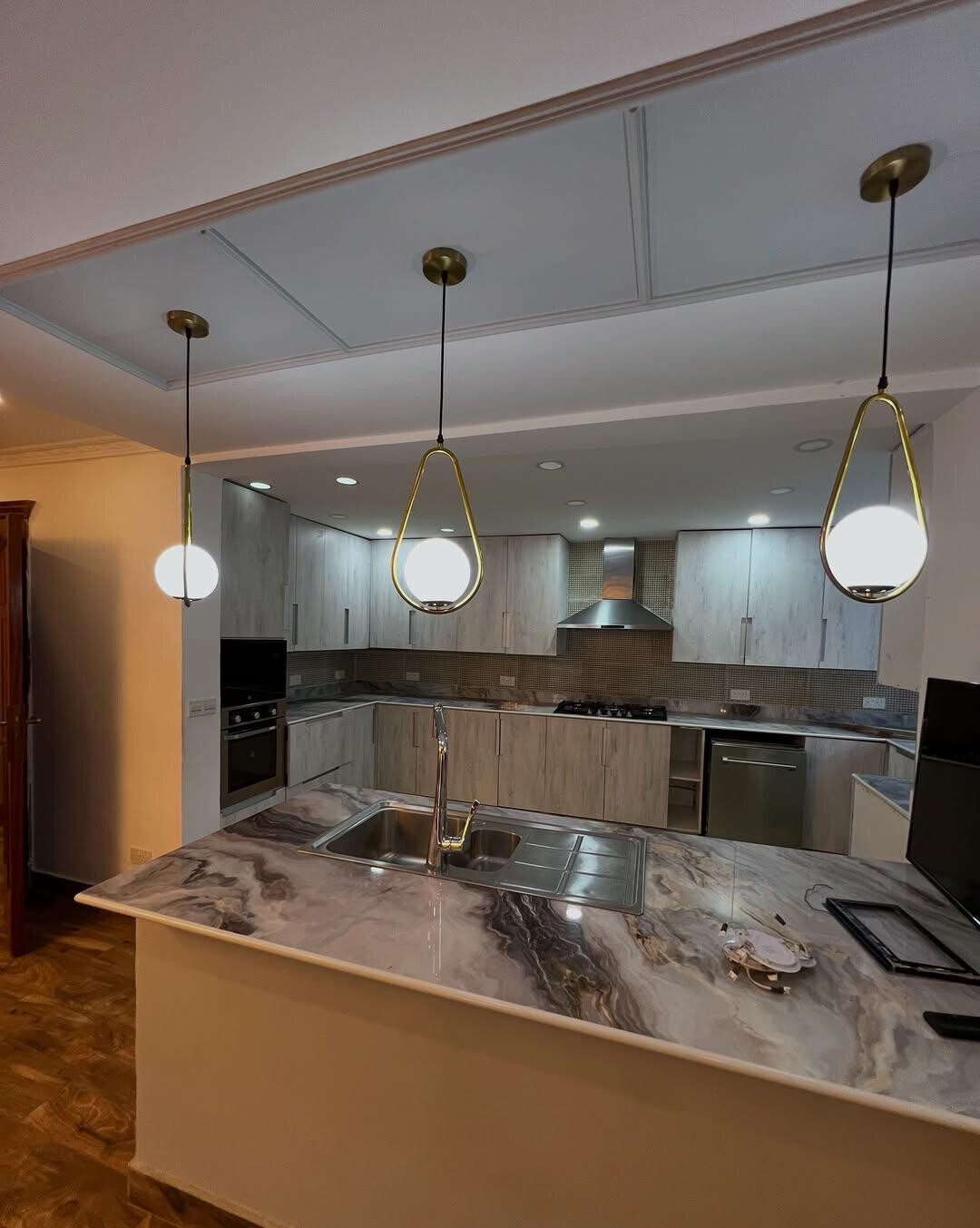 6BR Ambassadorial House with Parking