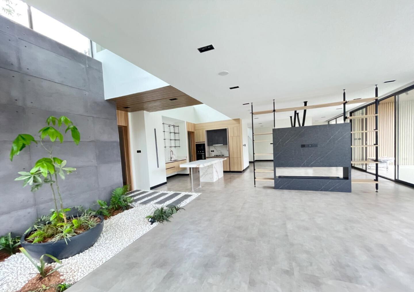 Quarter-Acre Contemporary Villa with Double-Height Ceilings - Lavington
