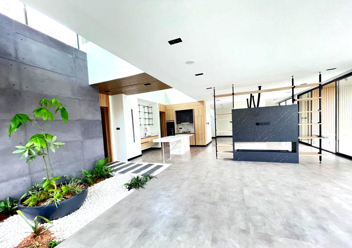 Quarter-Acre Contemporary Villa with Double-Height Ceilings - Lavington