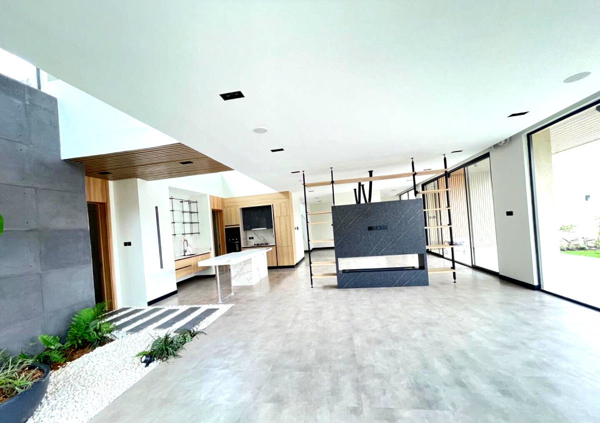 Quarter-Acre Contemporary Villa with Double-Height Ceilings - Lavington