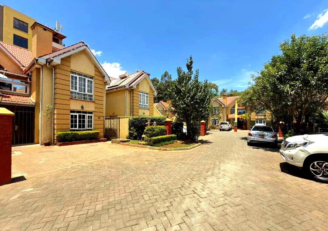 4BR All-Ensuite Maisonette with Generator & DSQ – Langata