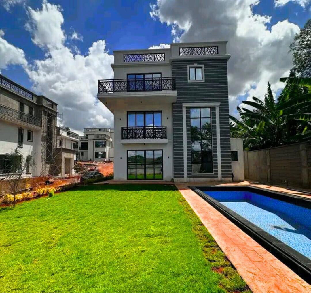 5-Ensuite Townhouse with Private Pool & Rooftop Terrace - Westlands
