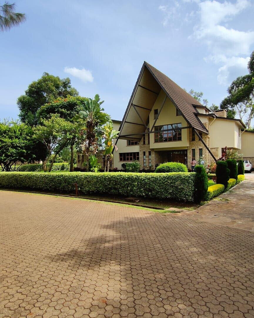 5-Ensuite Villa with Man-Made Dam & Clubhouse – Karen