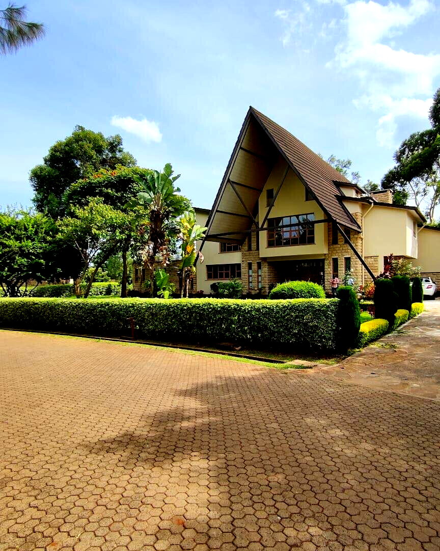 5-Ensuite Villa with Man-Made Dam & Clubhouse – Karen