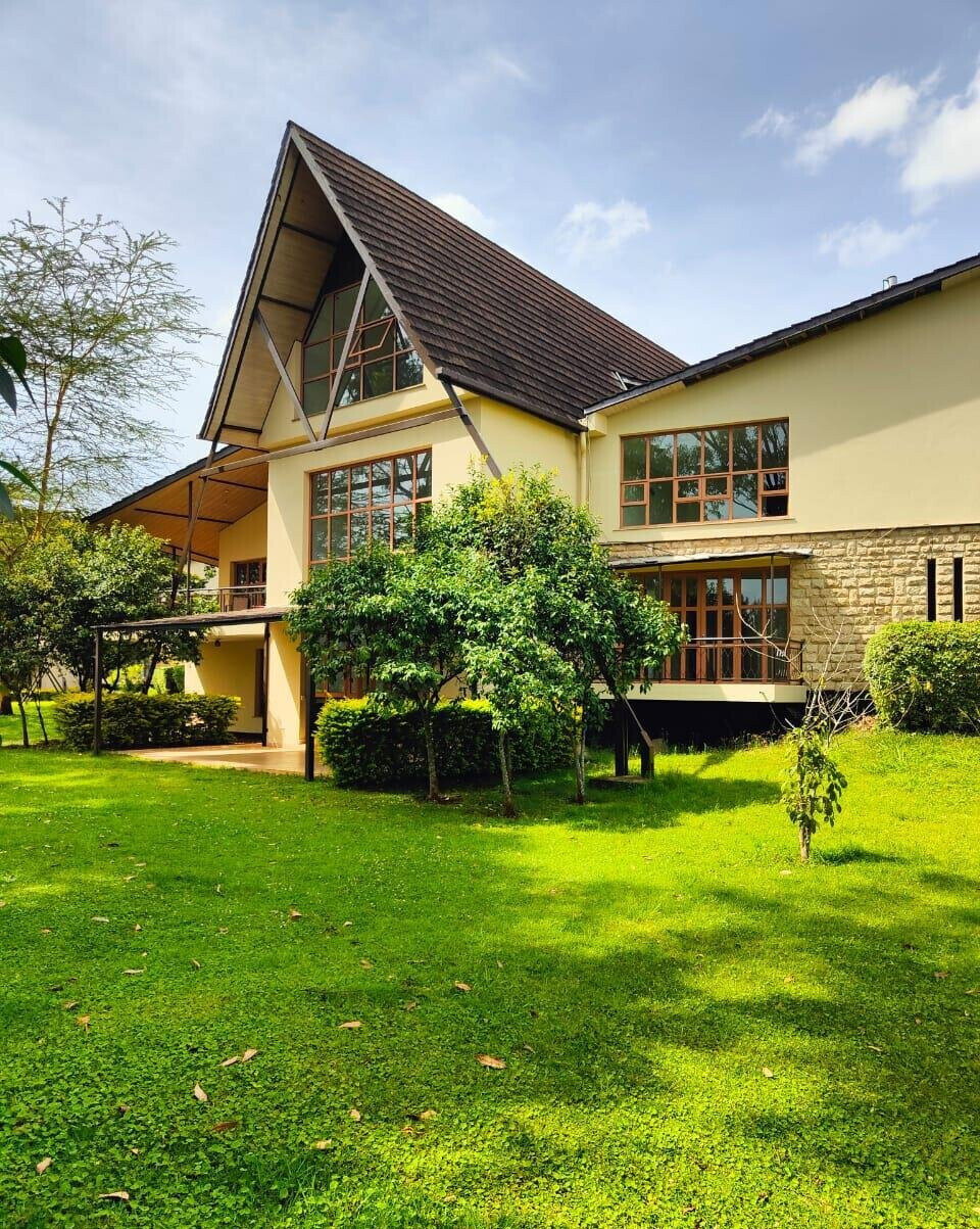 5-Ensuite Villa with Man-Made Dam & Clubhouse – Karen