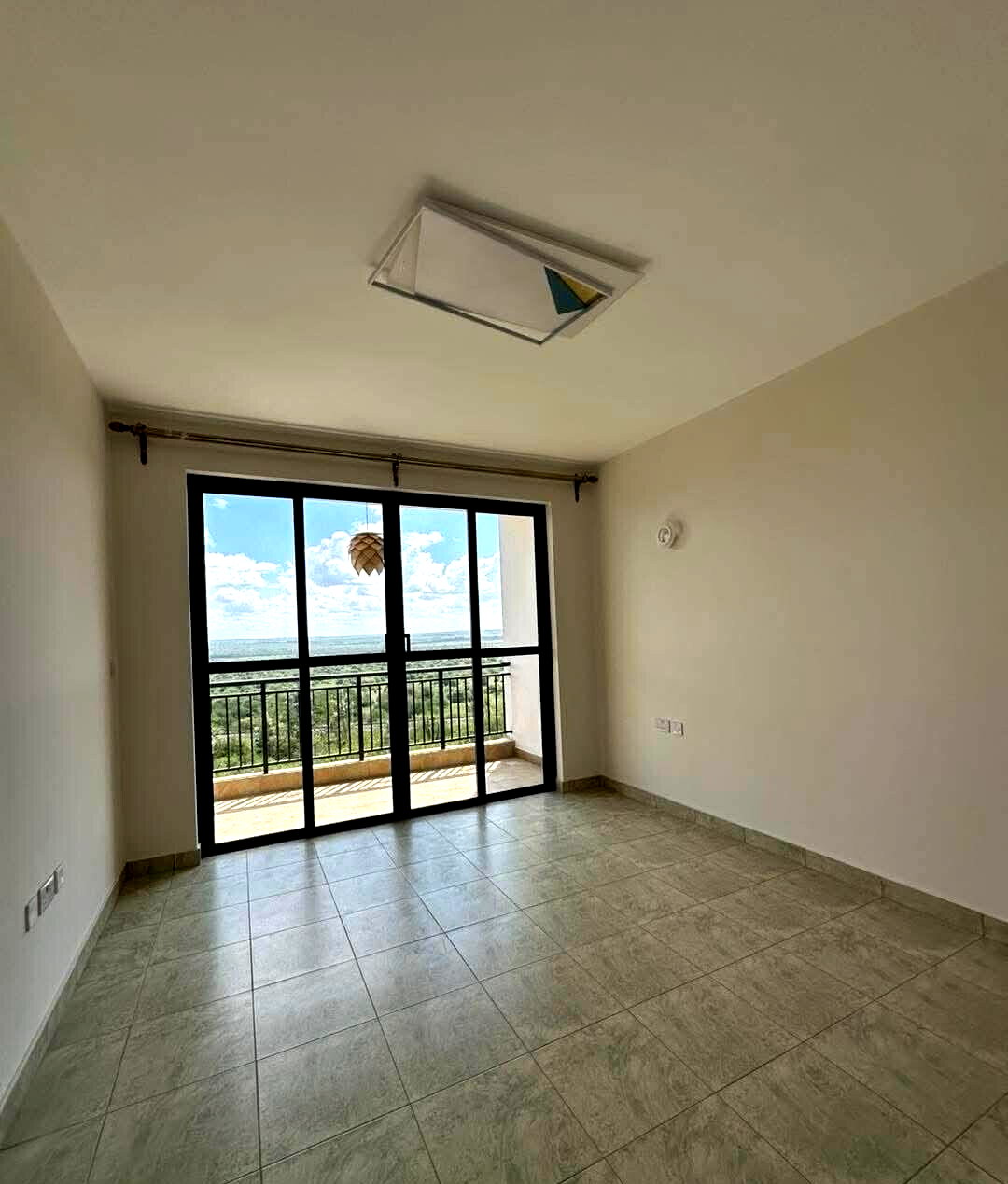 Brand-New 4BR Townhouse with DSQ & Pool - Syokimau Phase 2