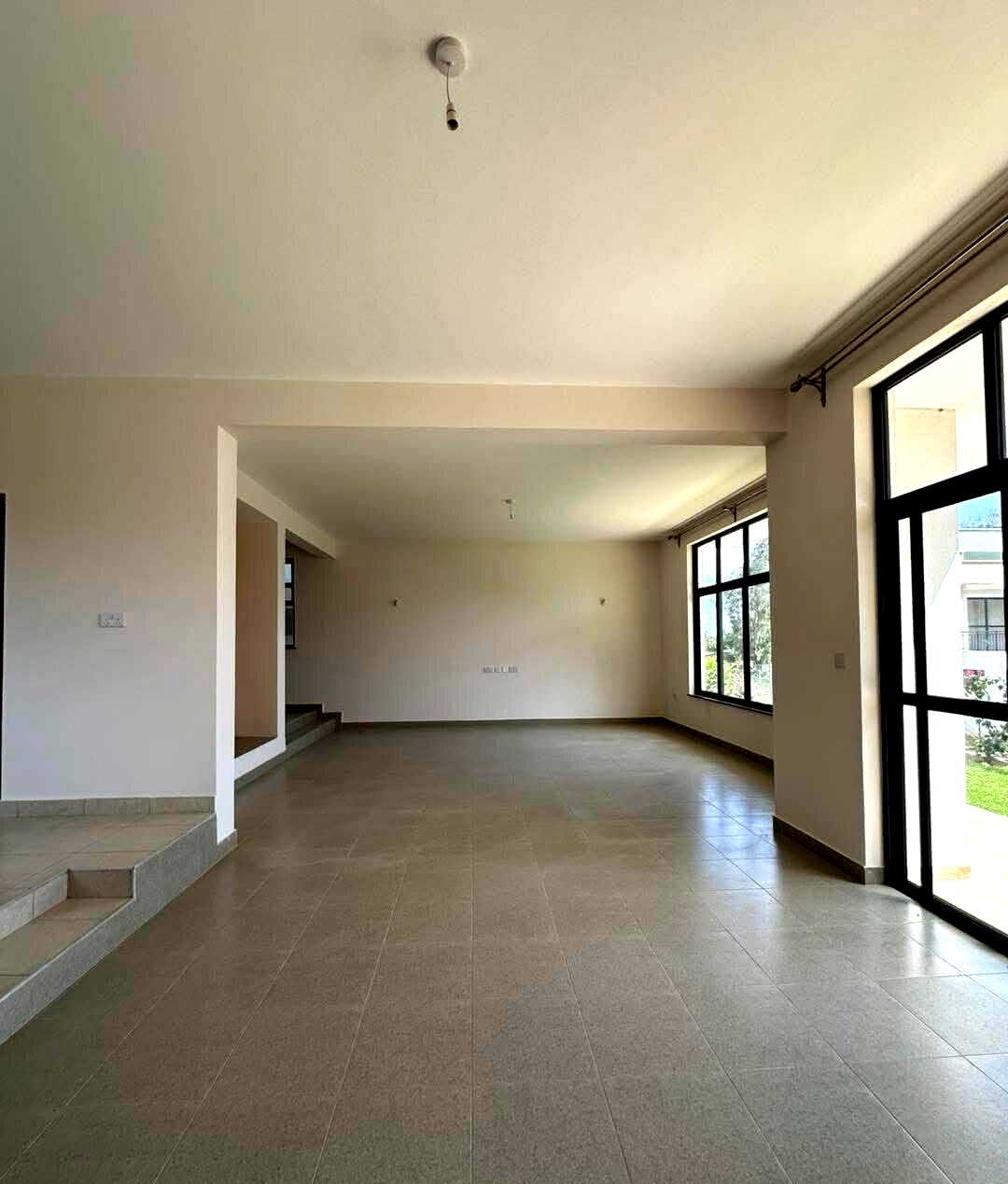 Brand-New 4BR Townhouse with DSQ & Pool - Syokimau Phase 2