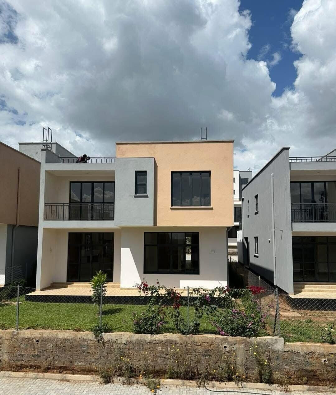 Brand-New 4BR Townhouse with DSQ & Pool - Syokimau Phase 2