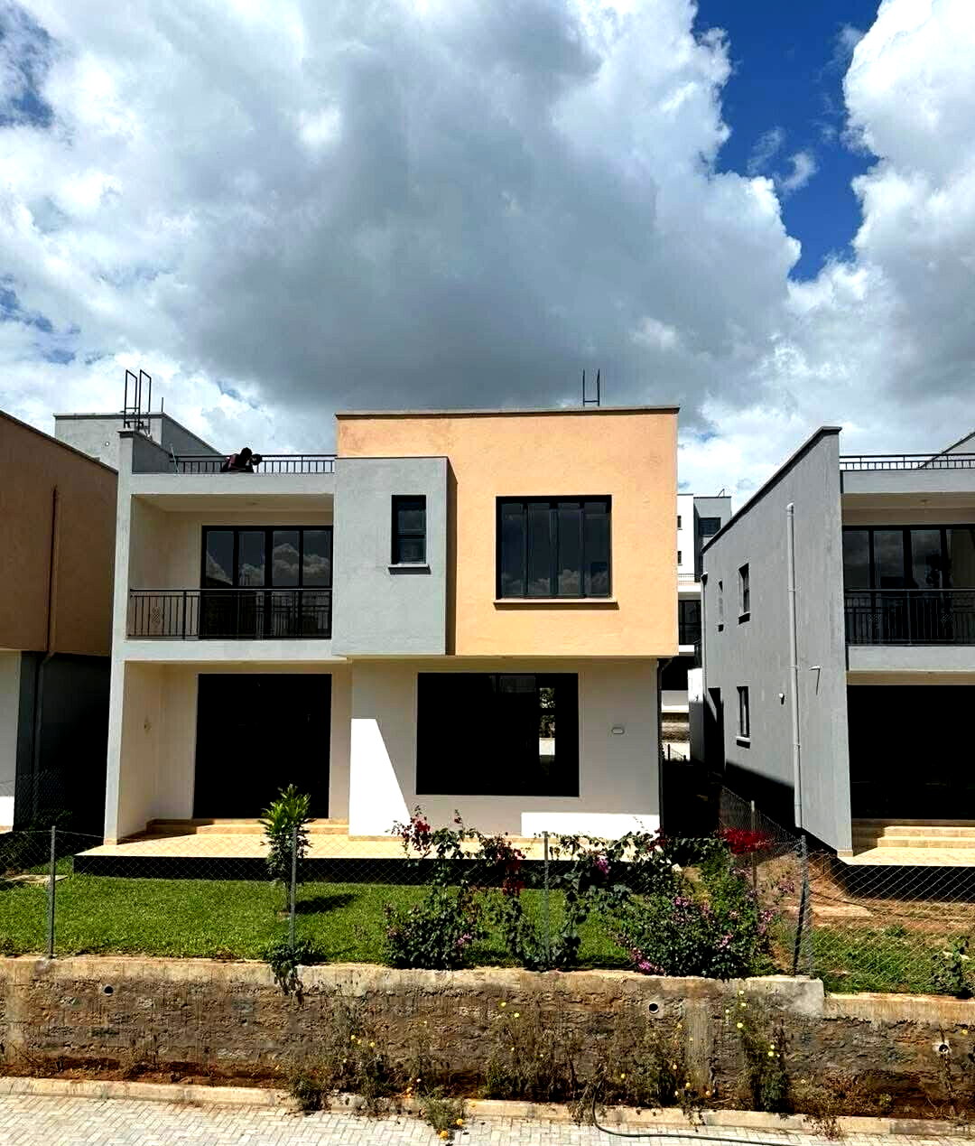 Brand-New 4BR Townhouse with DSQ & Pool - Syokimau Phase 2