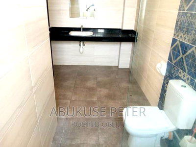3bdrm Apartment in Nyali for rent - Image 8