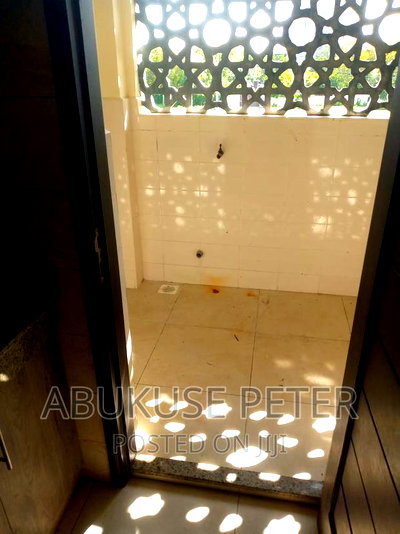 3bdrm Apartment in Nyali for rent - Image 13