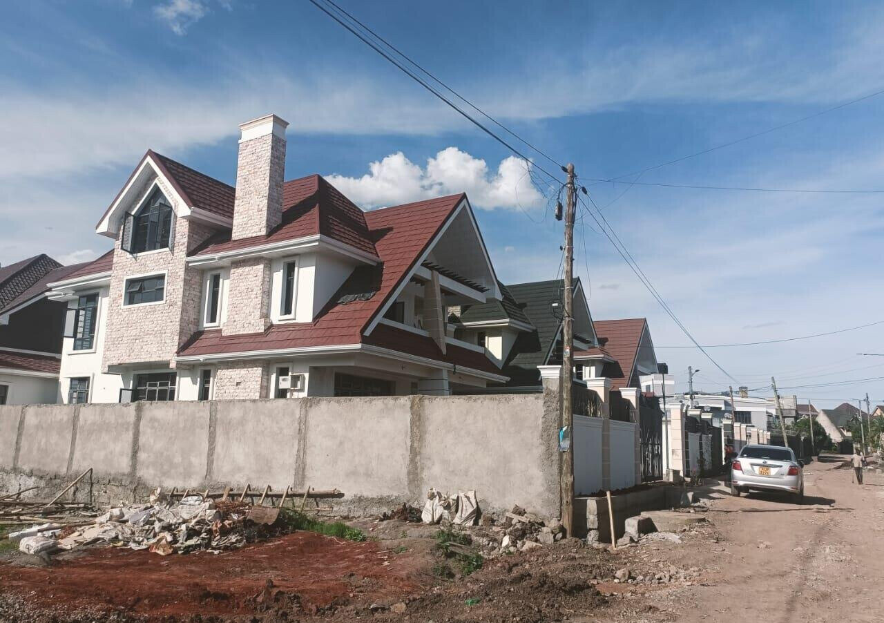 5BR All-Ensuite Townhouse with 23,000L Water Tank - Membley, Ruiru