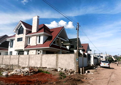 5BR All-Ensuite Townhouse with 23,000L Water Tank - Membley, Ruiru
