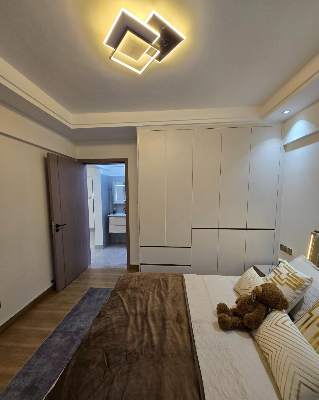 1BR at Crescent Residency with Coffee Lounge & Pool - Kileleshwa