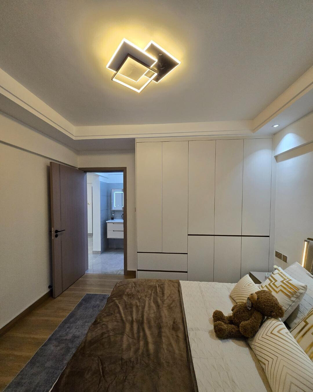 1BR at Crescent Residency with Coffee Lounge & Pool - Kileleshwa