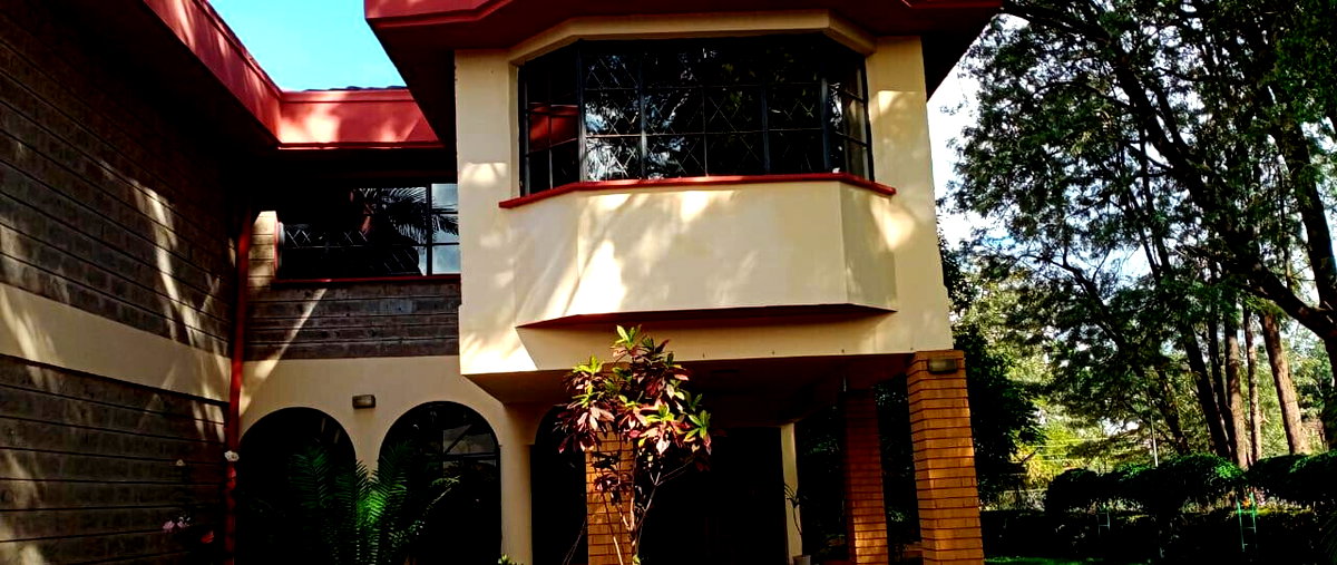 5BR Townhouse with Sunken Living & Avocado Tree - Brookside, Gigiri