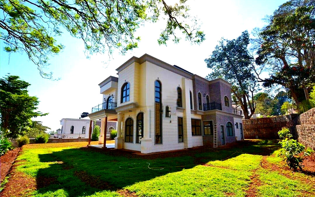 5-Ensuite Townhouse with Fireplace & Pool Access - Loresho