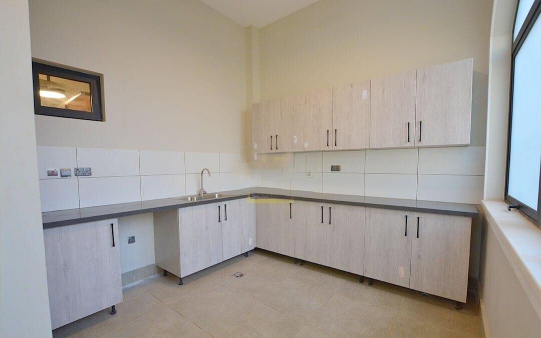 5-Ensuite Townhouse with Fireplace & Pool Access - Loresho