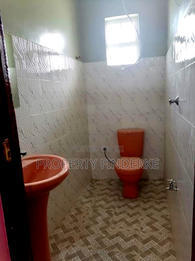 3bdrm Bungalow in Kitengela for sale - Image 8