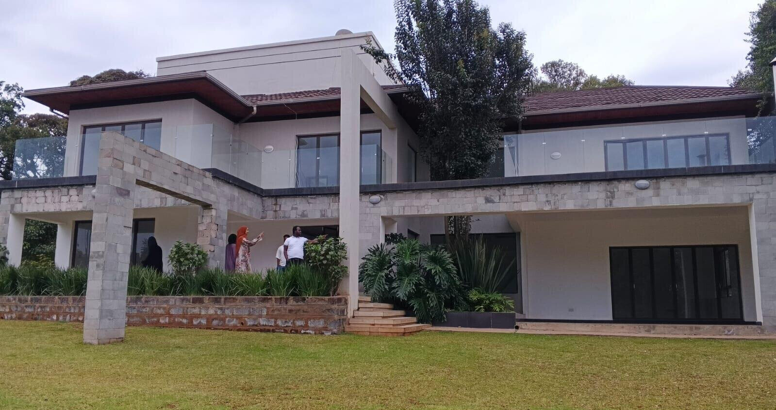 5-Bed Townhouse on Half-Acre in Gated Community – Karen Ololua