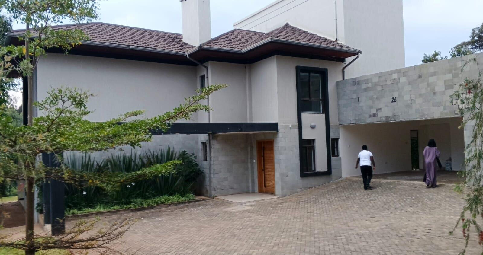 5-Bed Townhouse on Half-Acre in Gated Community – Karen Ololua