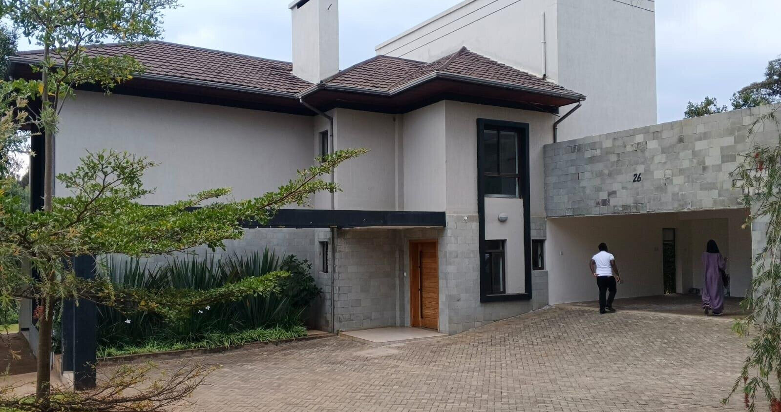 5-Bed Townhouse on Half-Acre in Gated Community – Karen Ololua