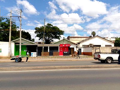 Prime Commercial Property in Industrial Area - Image 9