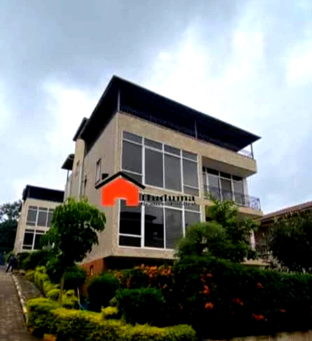 5-Bed Townhouse with DSQ & Backup Systems - Lavington