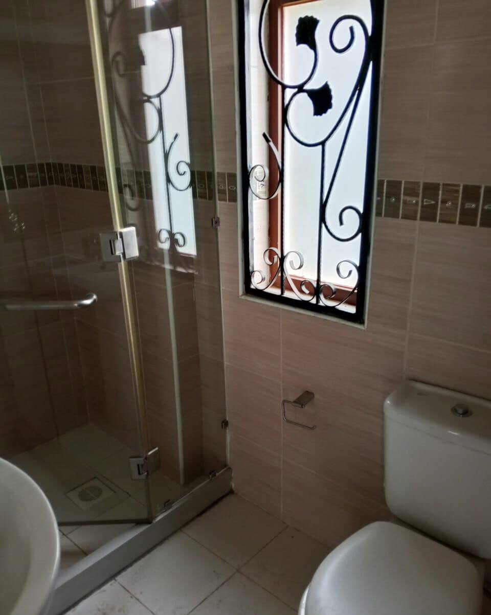 5-Bed Townhouse with DSQ & Backup Systems - Lavington