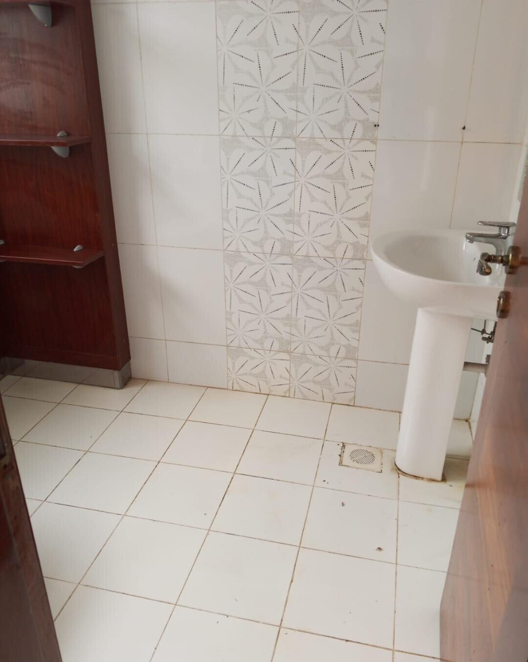 5-Bed Townhouse with DSQ & Backup Systems - Lavington
