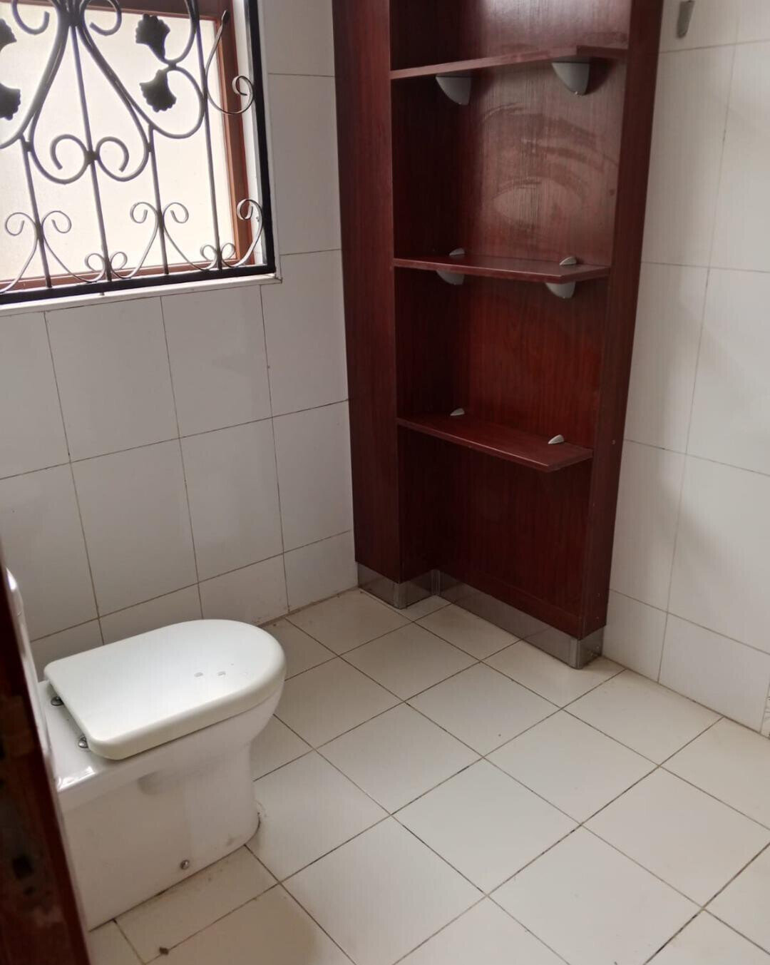 5-Bed Townhouse with DSQ & Backup Systems - Lavington