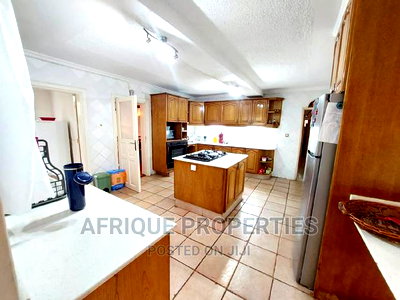 4bdrm Mansion in Runda for sale - Image 1