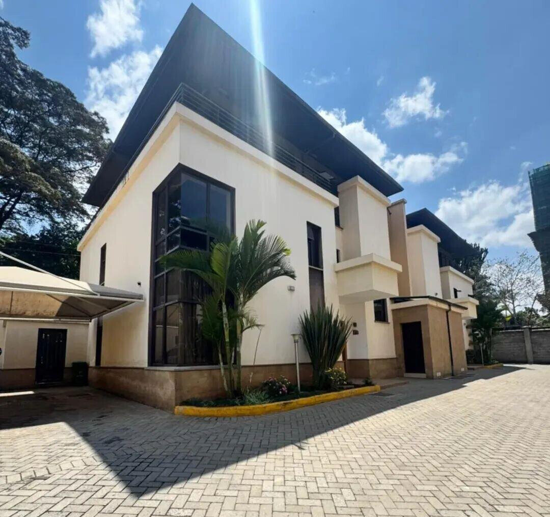 4BR Townhouse with DSQ & Private Garden in 8-Unit Gated Court - Kileleshwa