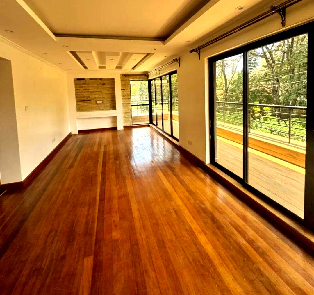 4BR Townhouse with DSQ & Private Garden in 8-Unit Gated Court - Kileleshwa